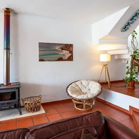 Ferienhaus Eds Place, Shared Pool, Private Terrace, Perfect For Surfers And Families Enjoying *