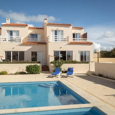 Eds Place, Shared Pool, Private Terrace, Perfect For Surfers And Families Enjoying * Sagres